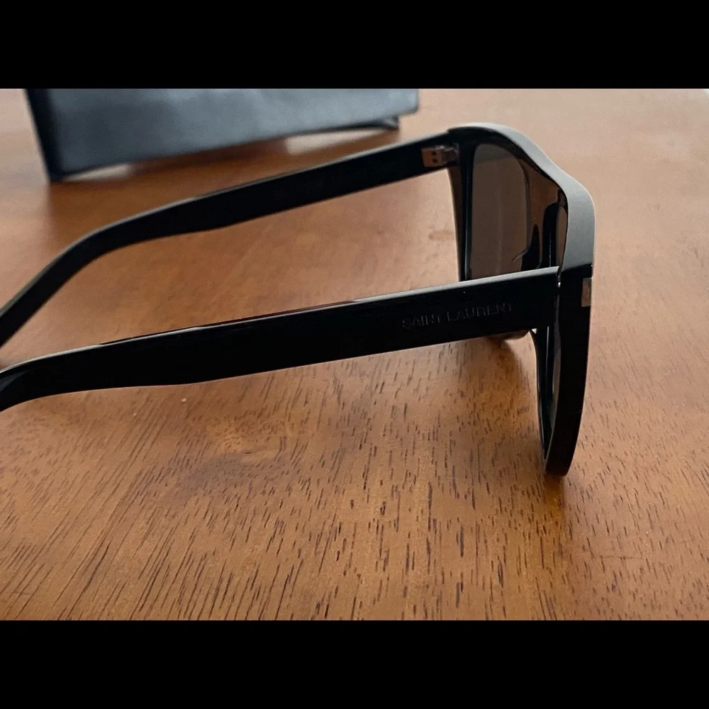 Saint Laurent Unisex Sunglasses - Picture 6 of 6
